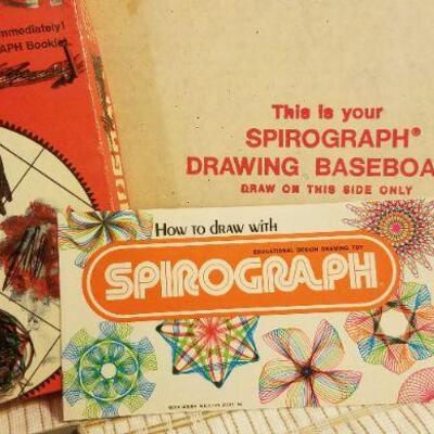 Lot #576: Vintage SPIROGRAPH Art Set - #1