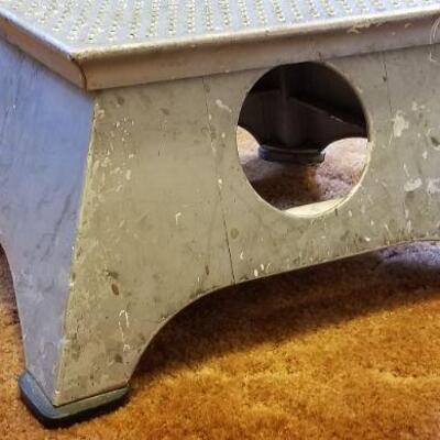 Lot #595: Vintage Steel Step Stand