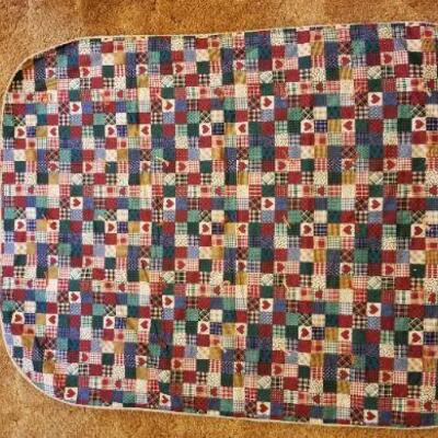 Lot #596: Antique / Vintage Handmade Quilt