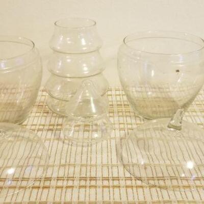 Lot #602: Set of (3) Vintage Glass Jars w/ Lid (2 Apples and Christmas Tree) 