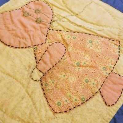 Lot #607: Antique Quilt w/ Little Girl In bonnet Theme