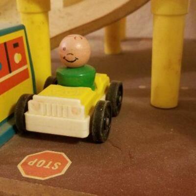 Lot #609: Vintage Fischer Price Service Station w/ (3) Cars
