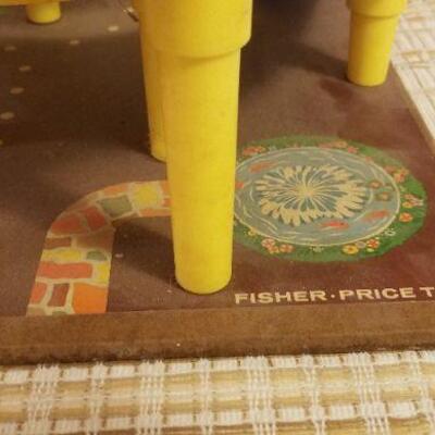 Lot #609: Vintage Fischer Price Service Station w/ (3) Cars