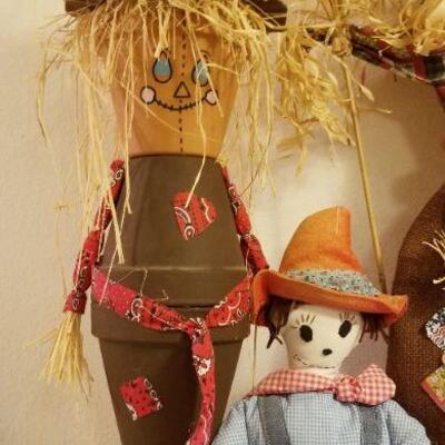 Lot #627: Assorted FALL Season Holiday Deco