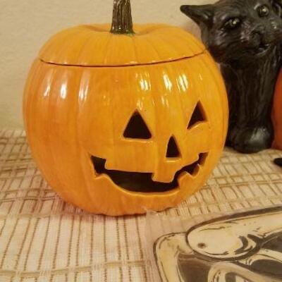 Lot #629: Vintage Halloween Home Deco