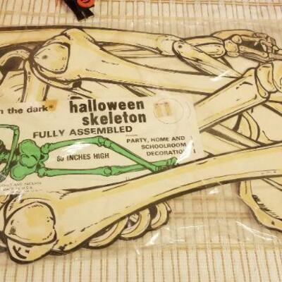 Lot #629: Vintage Halloween Home Deco