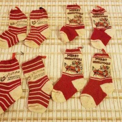 Lot #635: (4) Pairs of 1960's Christmas Childrens Socks
