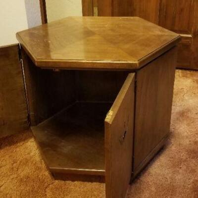 Lot #636: Vintage DREXEL Side Table Mid Century Modern