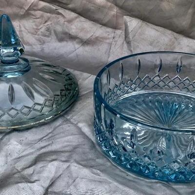 Beautiful Indiana Glass Company Princess Giftware Round Blue Candy Box & Cover