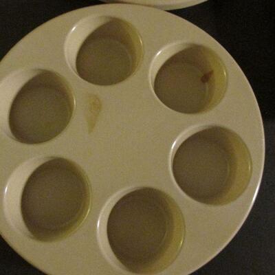 Lot 228- Collection of Baking Molds