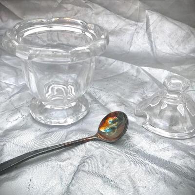 CLEAR GLASS VINTAGE SUGAR DISH W/LID & GENUINE SILVER SPOON 