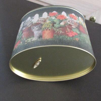 Lot 238- Kitten Music Box Tin
