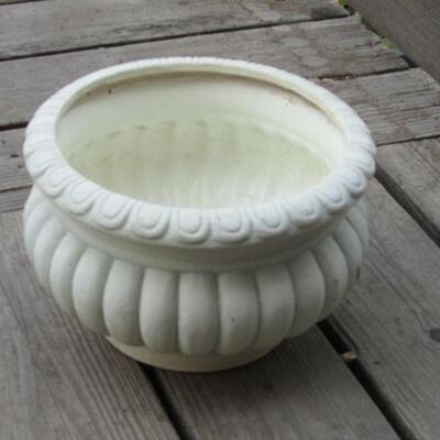 Lot 260- Collection of Planting Pots