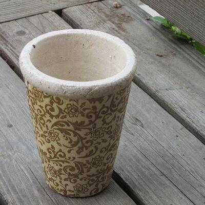 Lot 260- Collection of Planting Pots