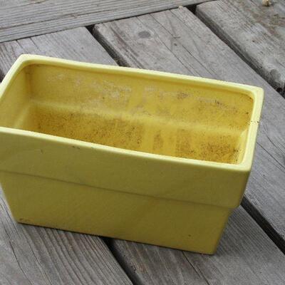 Lot 261- Collection of Planting Pots