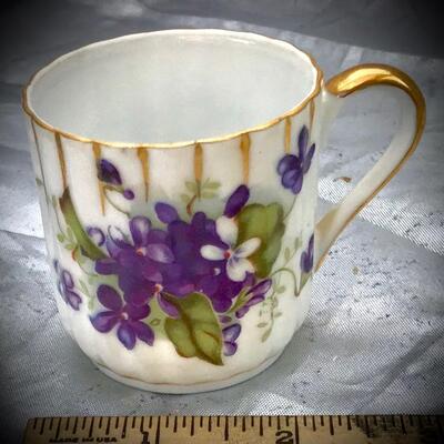 Vintage Tea Cup~Purple Flower Flora w/ Gold Trim by â€œYada Chinaâ€ Hand Painted