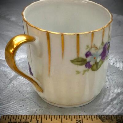 Vintage Tea Cup~Purple Flower Flora w/ Gold Trim by â€œYada Chinaâ€ Hand Painted