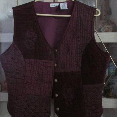 Lot 264- White Stag Vest