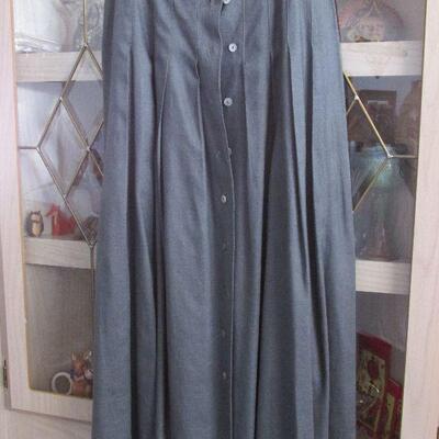 Lot 273-  Liz Claiborne Skirt