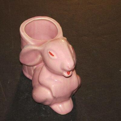 Lot 281- Uhl Pottery Rabbit Planter