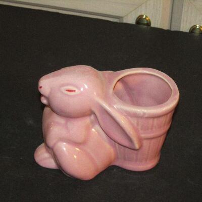 Lot 281- Uhl Pottery Rabbit Planter