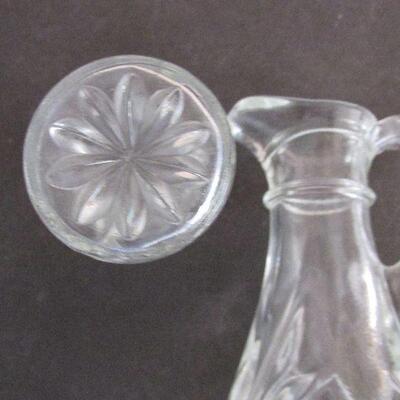 Lot 284- Anchor Hocking Prescut Cruets