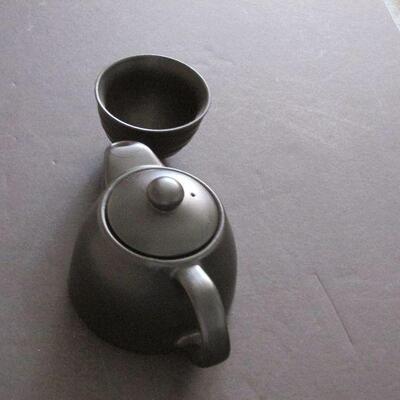 Lot 287- Designpac Inc. Teapot and Cup
