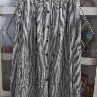 Lot 293- Options Skirt