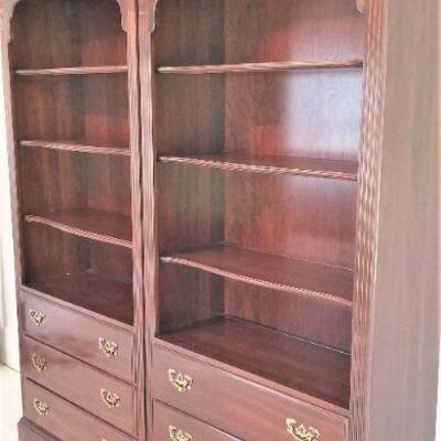 Lot #33  Nice Pair of Ethan Allen Bookcases