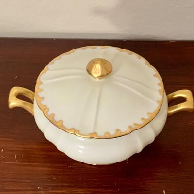 Lot 14 - Vintage Hand Painted Porcelain Sugar Bowl 