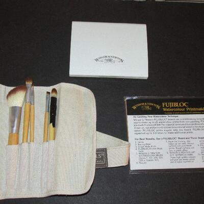 Lot 308- Windsor & Newton Painting Set
