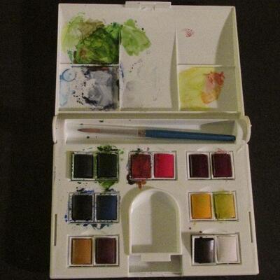 Lot 308- Windsor & Newton Painting Set