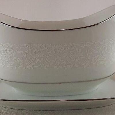 Japan White on White Sauce Boat