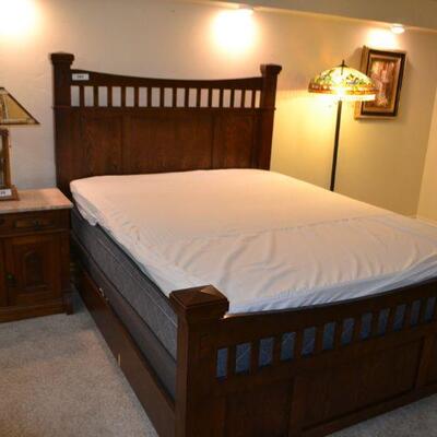LOT 263. MISSION STYLE QUEEN SIZE BED WITH NICE MATTRESS