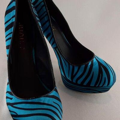 Zebra Striped Shoes Size 10