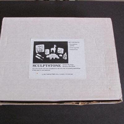 Lot 315- Sculptstone Kit