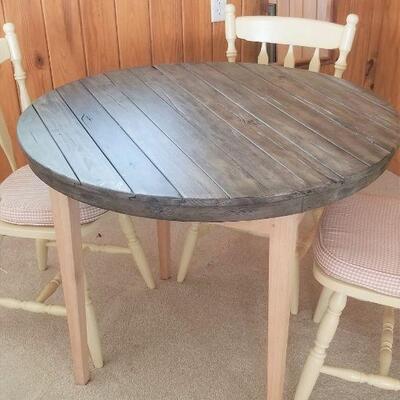 Lot #59  Eat in/Breakfast set - Table and 4 chairs