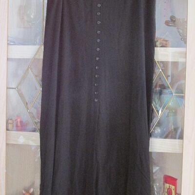 Lot 320- Briggs NY skirt