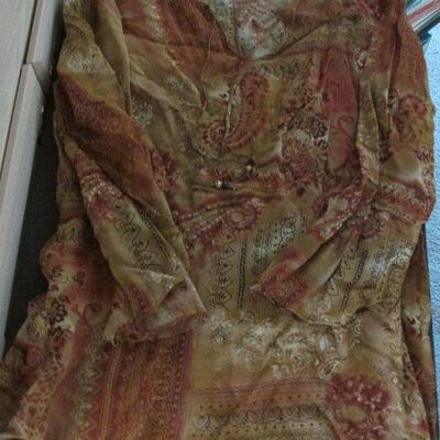 Lot 321- Faded Glory Top