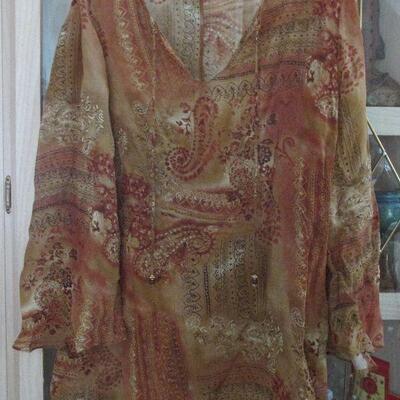 Lot 321- Faded Glory Top