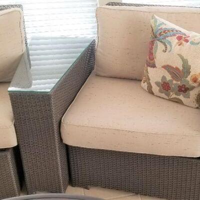 Lot #60  Fabulous Indoor/Outdoor Patio Furniture Set - modular - with aluminum table