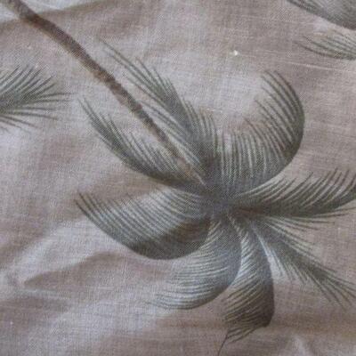 Lot 322- White Stag Palm Trees Vest