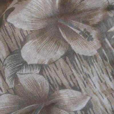 Lot 322- White Stag Palm Trees Vest