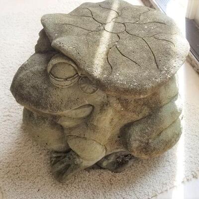 Lot #65  Heavy Vintage Concrete Frog