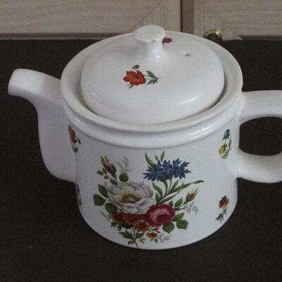 Lot 336- Arthur Wood Teapot
