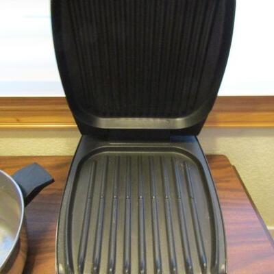 LOT 118  GEORGE FOREMAN GRILL AND MORE COOKWARE