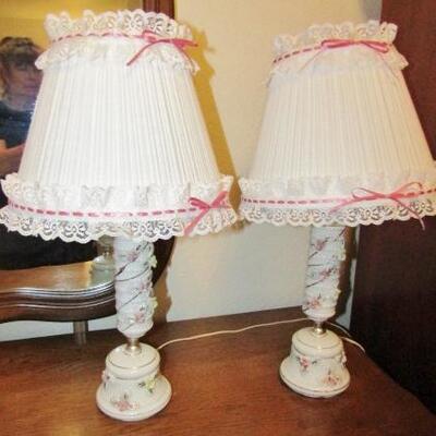 LOT 155  PAIR OF TABLE LAMPS