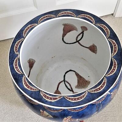 Lot #92  Decorative Asian Style Pot on Stand