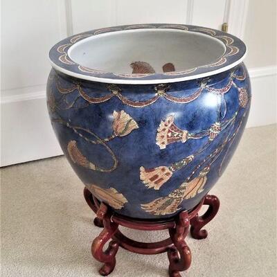 Lot #92  Decorative Asian Style Pot on Stand