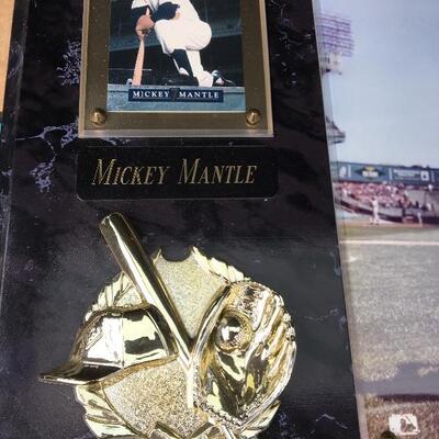 MICKEY MANTLE Signed Vintage Photo, Plaque and Certificate of Authenticity 